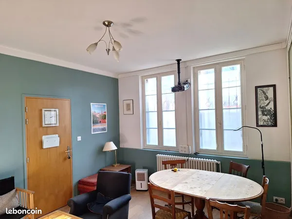 Charmant T2 meuble de 40 m² rdc traversant chalets jeanne d'arc