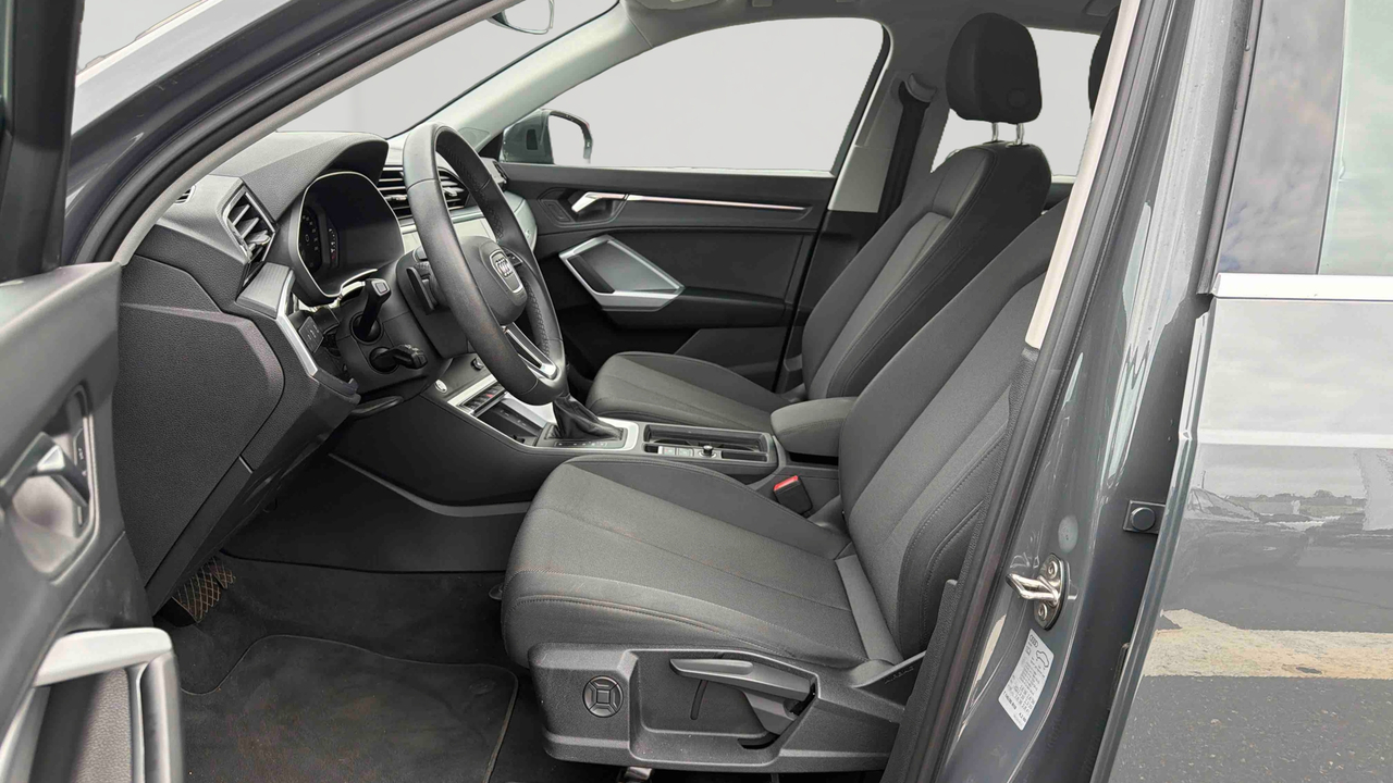 Audi Q3 35 TFSI 150 ch S tronic 7 — photo 18