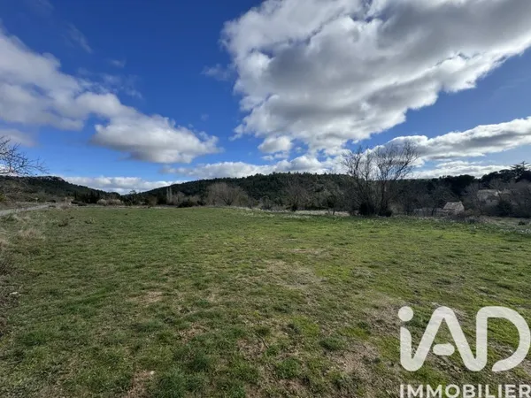 Terrain 2395 m²