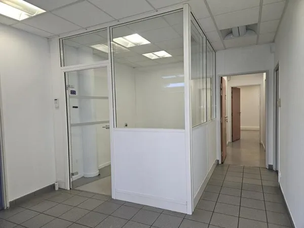 Achat Local d'activité - commerce 7 pièces 127 m² VAIRES SUR MARNE