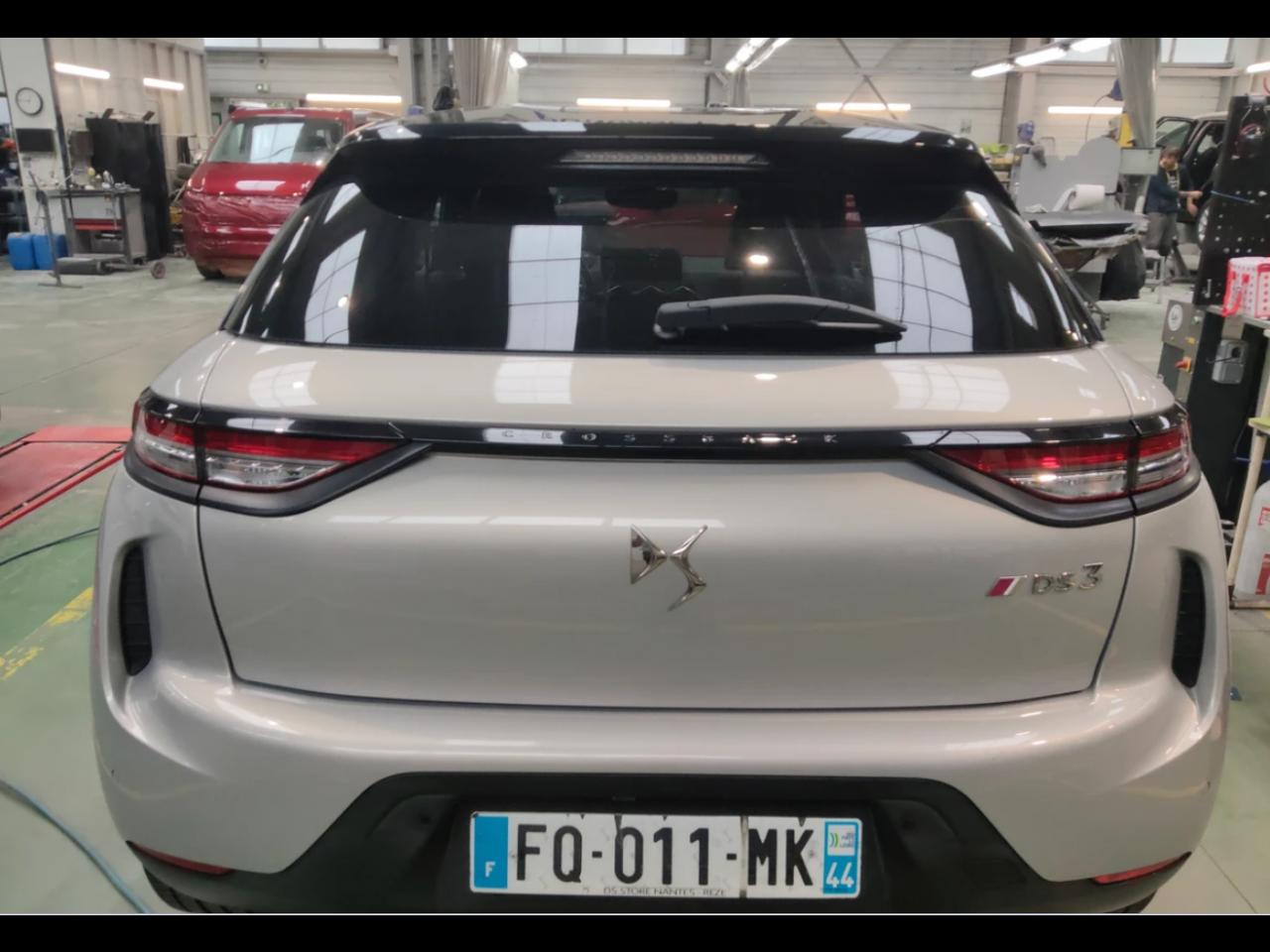 Ds Ds 3 crossback puretech 130 eat8 performance line+ — photo 7