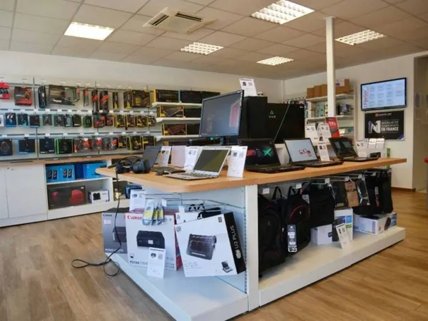 Boutique 2 pièces 75 m²