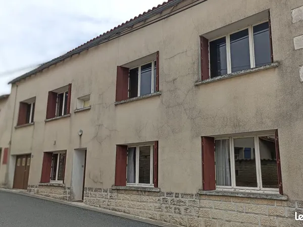 Grande Maison avec dépendances
