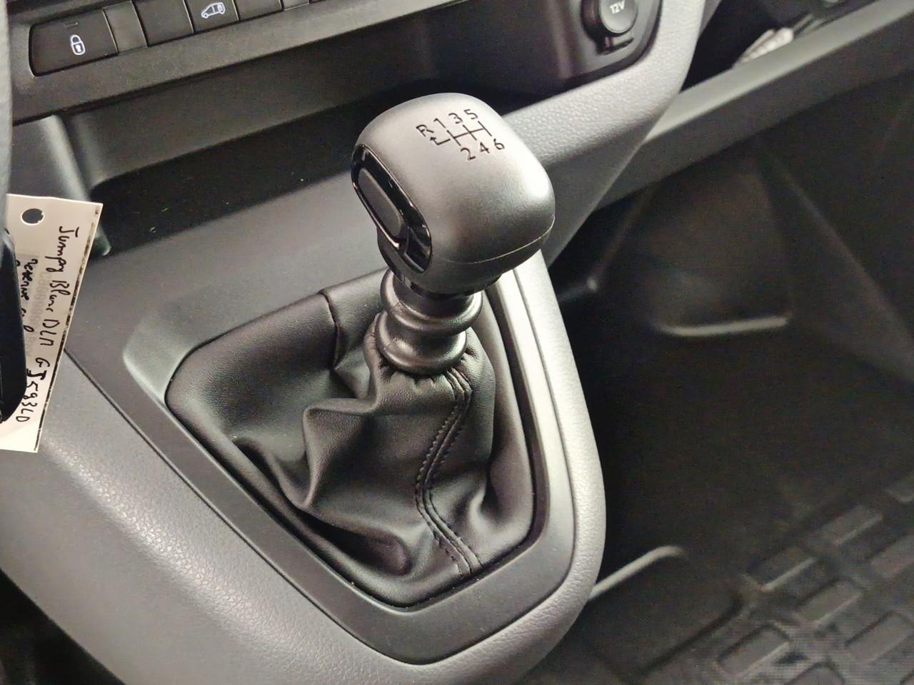 Citroën Jumpy fgn m bluehdi 120 s&s bvm6 driver — photo 22