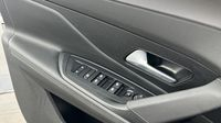 Peugeot 308 1.2 Hybrid 145ch GT e-DCS6 — photo 16
