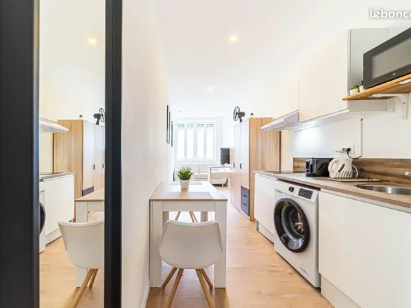 Studio 1 pièce 19 m²