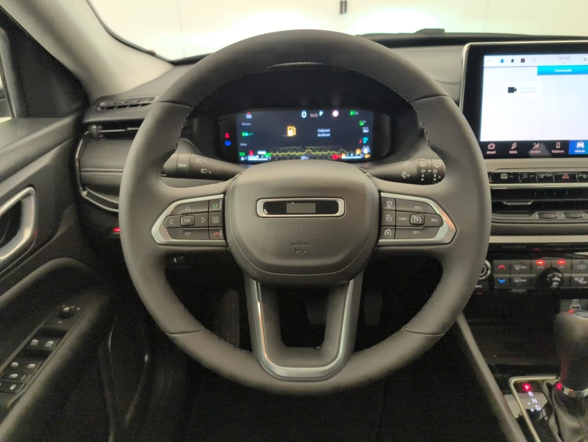Jeep Compass — photo 15
