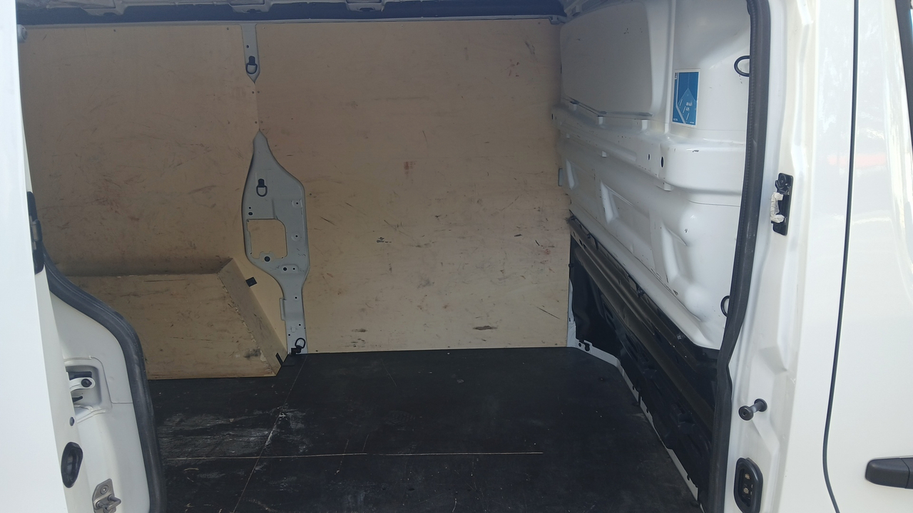 Renault TRAFIC FG BLUE DCI 130 L1H1 2T8 GSR2 — photo 12
