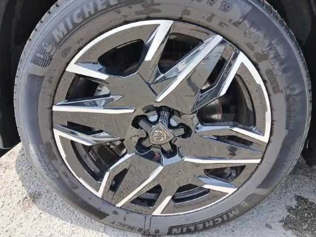 Peugeot 5008 hybrid 136 e-dcs6 — photo 57