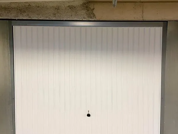 Location garage / box fermé - Sous-sol sécurisé