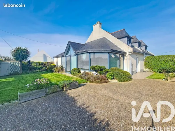 Maison 11 pièces 222 m²