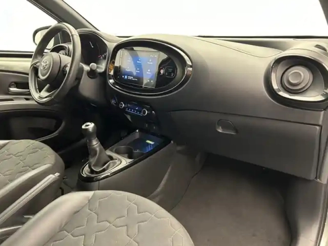 Toyota Aygo 1.0 vvt-i 72 collection — photo 23