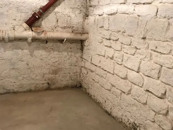 Cave à louer 10m2 Paris 10ème