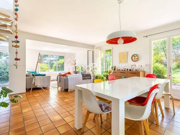 Maison 7 pièces 177 m²