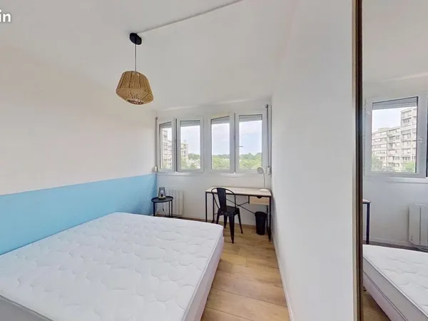 Chambre 6 pièces 86 m²