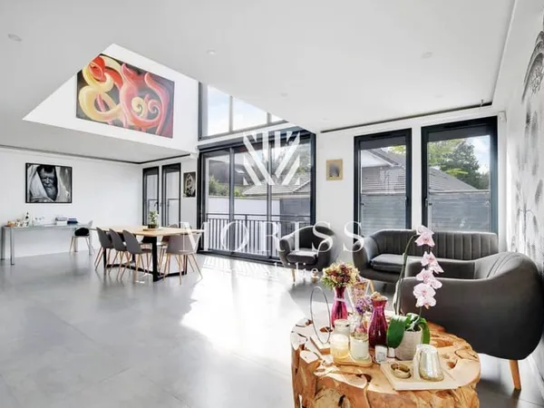 Maison 7 pièces 240 m²
