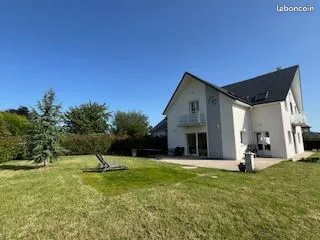 Maison de standing 232 m² 5 chambres residence privee securisee