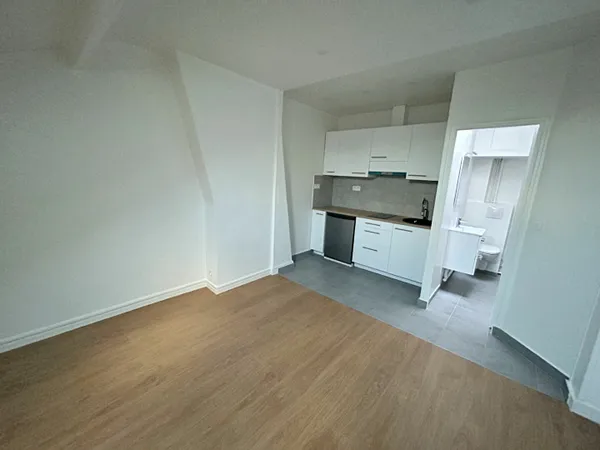 STUDIO NEUF QUARTIER RIVE DROITE PROCHE GARE 23.09 AU SOL
