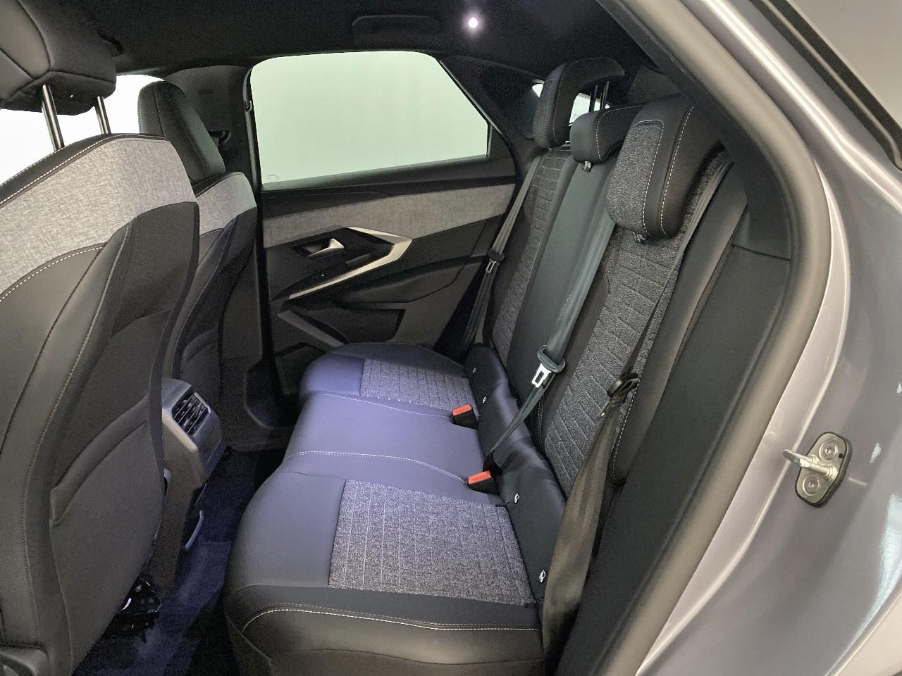 Peugeot 3008 hybrid 145 e-dcs6 allure — photo 10