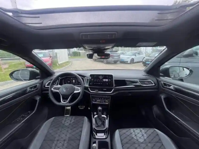 Volkswagen T-Roc 1.5 tsi evo2 150ch r-line dsg7 — photo 8