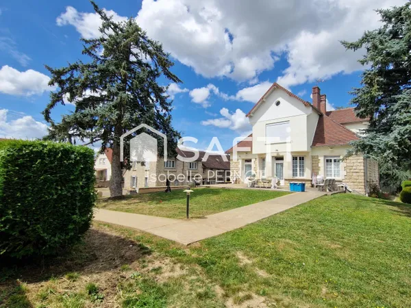 Ensemble immobilier de Caractère à #Chablis 89800