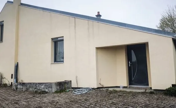 Maison moderne - 140 m2 - 4 pièces - piscine - terrain 893