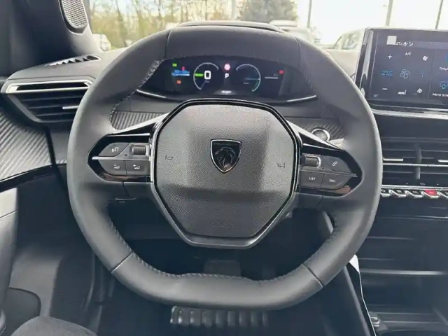 Peugeot 2008 electrique 54 kwh 156 ch — photo 53