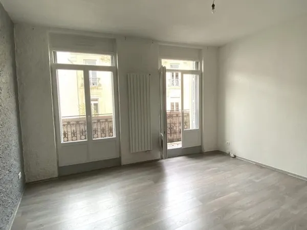Grand T1 bis en centre ville