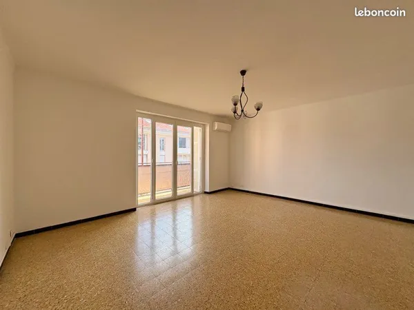 F4 location à l'année