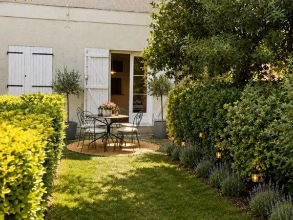 Studio mezzanine avec jardin privatif à deux pas du Champ-de-Mars