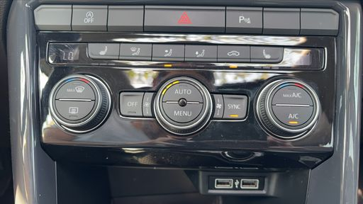 Volkswagen T-Roc 1.5 TSI 150 - Carat Exclusive – 2019 – 130212 km – Essence – Boîte Manuelle — photo 15