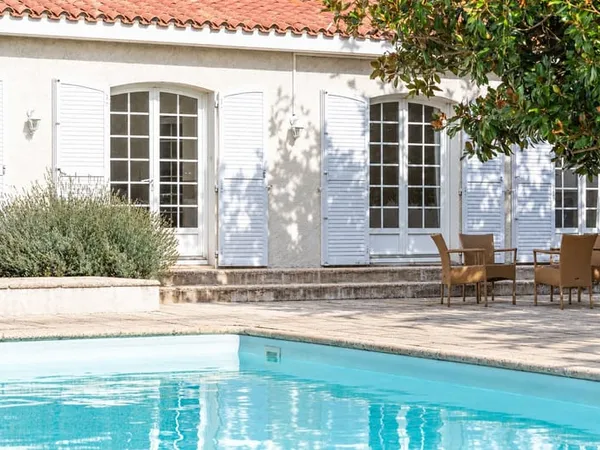 SAINT JULIEN DE CONCELLES- Maison familiale avec piscine et