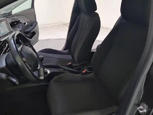 Peugeot 208 puretech 100 s&amp;s bvm6 — photo 14