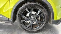 Toyota C-Hr 122h JBL Edition 2WD E-CVT RC18 — photo 20