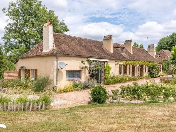 Maison 10 pièces 320 m²