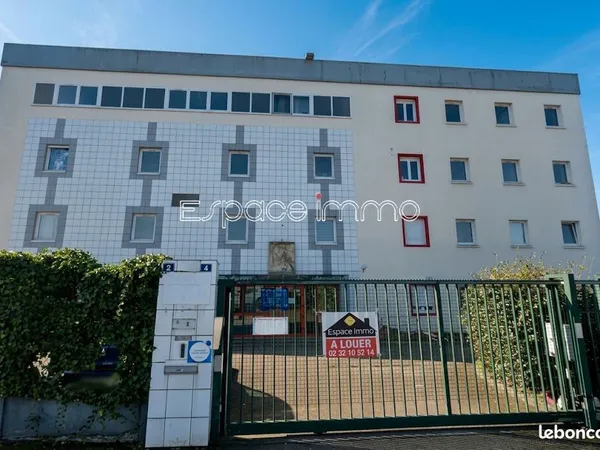 Ensemble immobilier 77 pièces 2070 m²