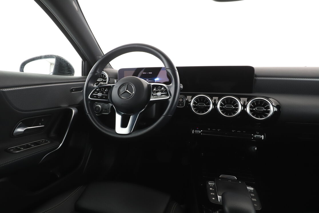 Mercedes-Benz Classe A 200 d Progressive Line 8G-DCT — photo 12