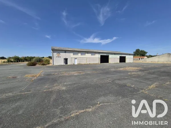 Maison 10 pièces 950 m²