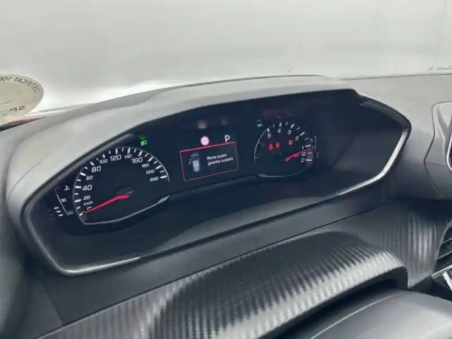 Peugeot 2008 puretech 130 s&amp;s eat8 — photo 10