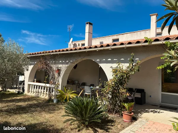 Villa t7 a caveirac quartier les ramias