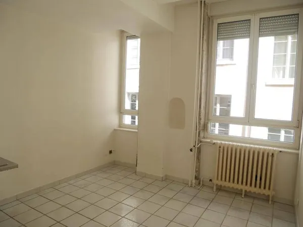 Studio 1 pièce 14 m²
