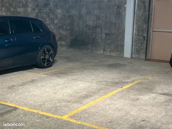 À louer parking Paris 17 e Pereire