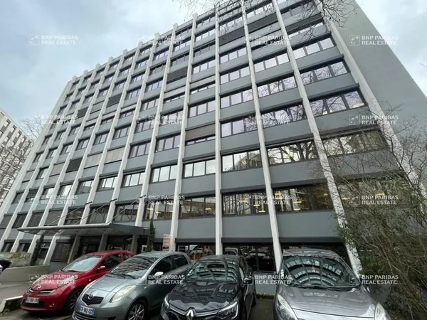 Bureau 387 m²
