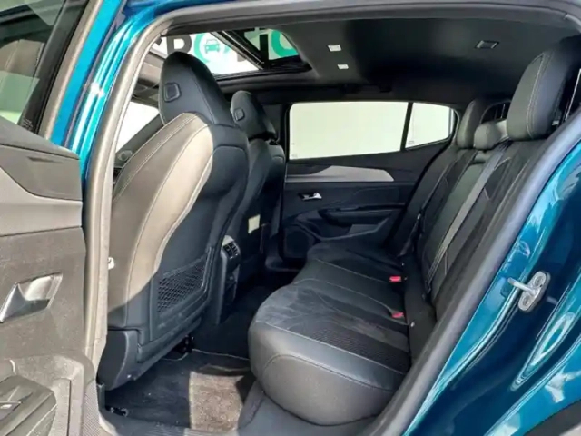 Peugeot 408 phev 225ch gt e-eat8 — photo 10