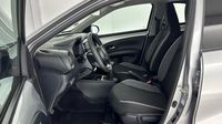 Toyota Aygo X 1.0 VVT-i 72ch Dynamic MY23 — photo 12