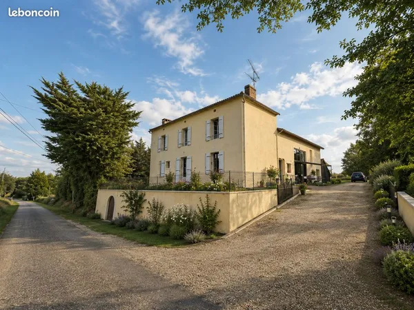 Propriété 7 pièces 352 m²
