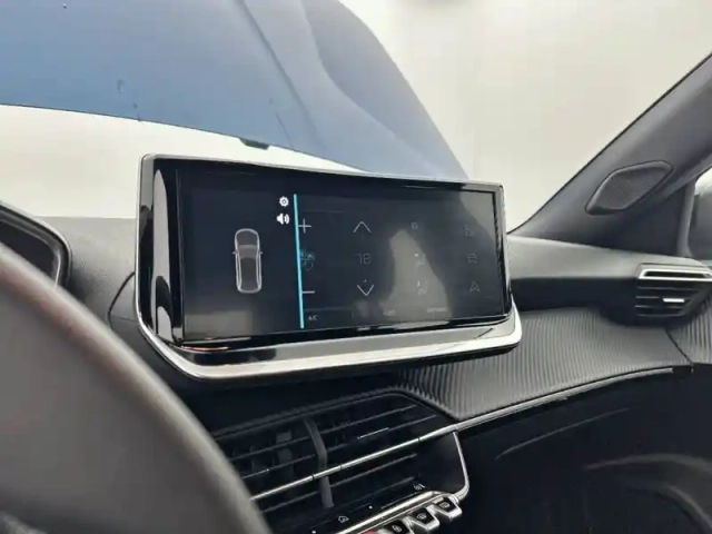 Peugeot 2008 electrique 50 kwh 136 ch — photo 23