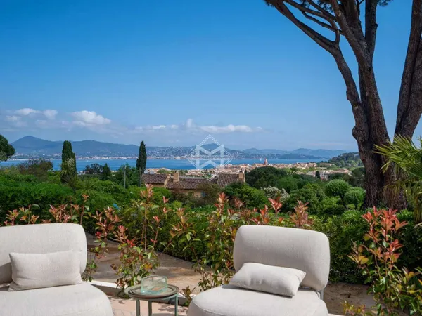 Villa 300 m²