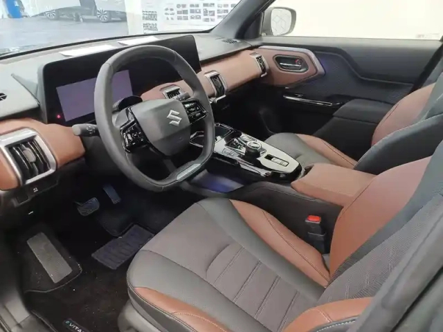 Suzuki Vitara e  61 kwh — photo 12