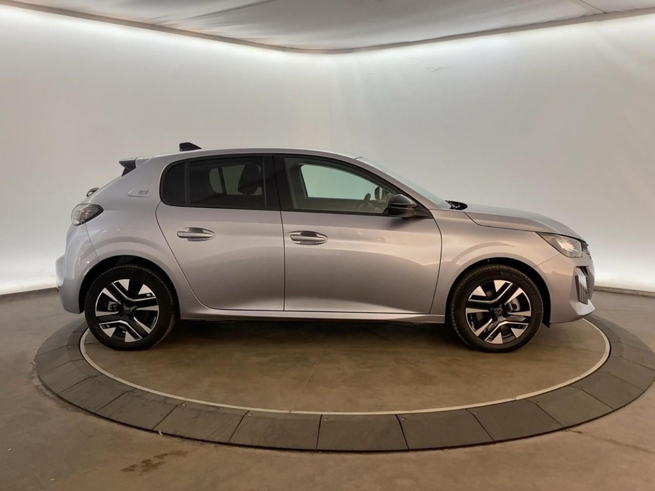 Peugeot 208 electrique 156 ch 54 kwh allure — photo 4